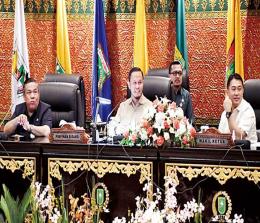 DPRD Provinsi Riau rapat paripurna mengumumkan reses masa persidangan I (foto/ist)